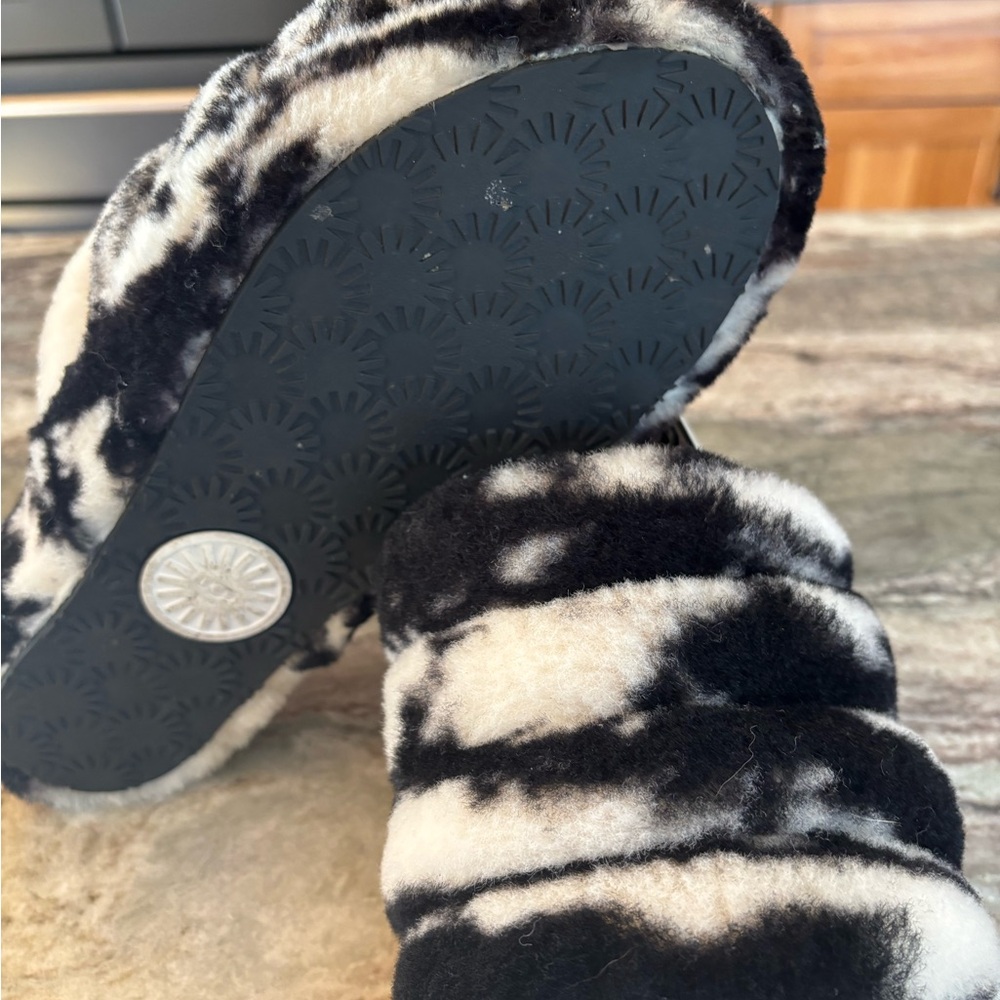 UGG Fluff Yeah Slide Zebra - Picture 5 of 7